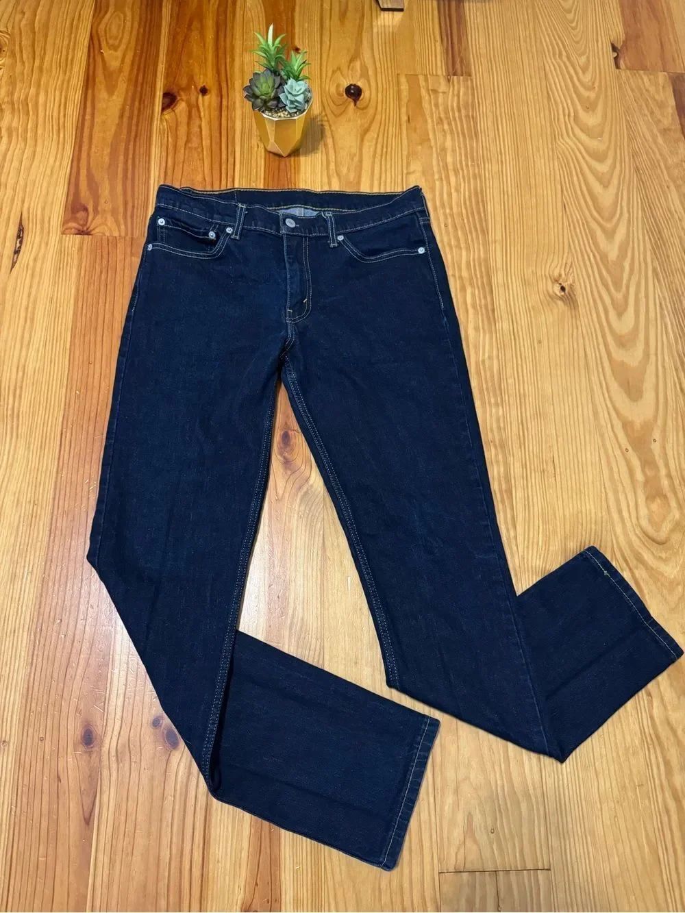 Levi's 511 Jeans Mens 33x34 Blue Slim Tapered Dark Wash Denim Zip Fly Casual